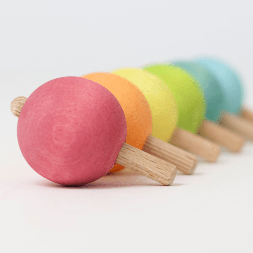 Grimm's Pastell Kreisel aufgereiht